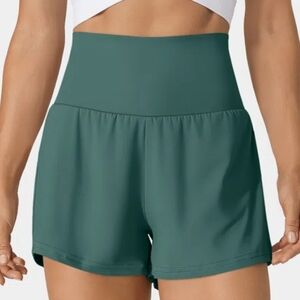 Halara High Waisted Back Pocket & Side Hidden Pocket 2-in-1 Yoga Shorts 2.5"